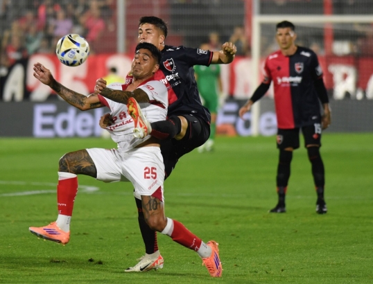Torneo apertura de la Liga Profesional de Fútbol: Unión recibe a Newell's, en el inicio de la fecha 15