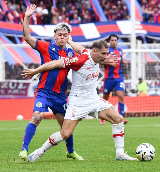 Torneo apertura de la Liga Profesional de Fútbol: Huracán y San Lorenzo juegan el clásico en Parque Patricios