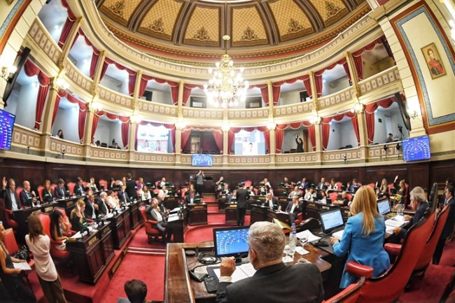 Fracasó la sesión y Axel Kicillof deberá esperar para el endeudamiento