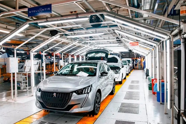 Preocupa la caída de la producción de autos en abril
