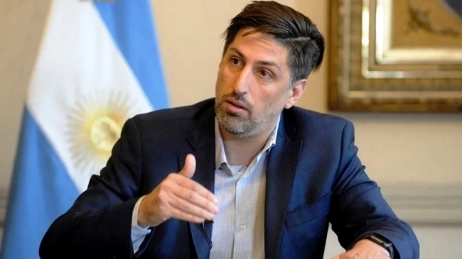 Trotta cruzó a Santilli: «Que me diga con qué artículo va a crear 500 mil puestos de trabajo»