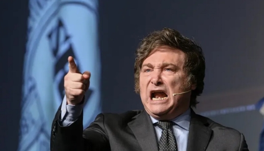 Milei salió a defender la película de Francella: expone la «hipócrita agenda woke»