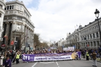 España: Multitudinaria marcha de mujeres en defensa de la igualdad y contra la violencia machista