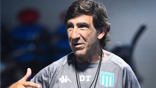 Racing: Gustavo Costa pidió que regresen a club dos campeones del mundo