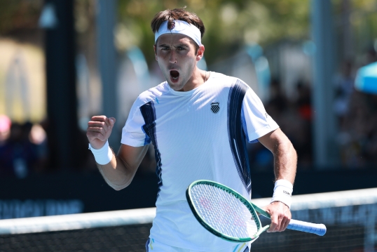 Argentina Open: Tomás Etcheverry venció a Roman Burruchaga y avanzó a cuartos de final