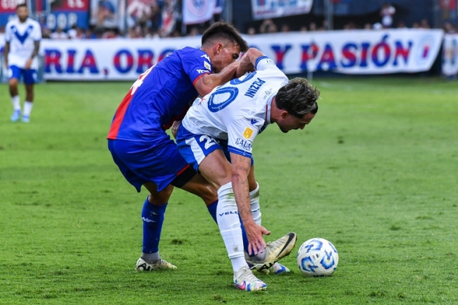 Liga Profesional de Fútbol: Vélez perdió con Tigre en Victoria