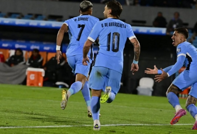 Eliminatorias Sudamericanas: Uruguay goleó 3-0 a Perú y clasificó al Mundial