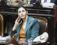 Marcela Pagano calificó de “corrupto"  Manuel Adorni y pidió investigar los gasto de tarjetas