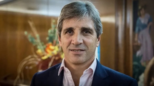 Piden a Luis Caputo que explique cómo gastó u$s 200 millones de un crédito destinado a subsidios energéticos