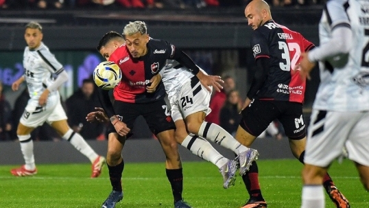 Torneo apertura de la Liga Profesional de Fútbol: Newell´s Old Boys visita a Central Córdoba