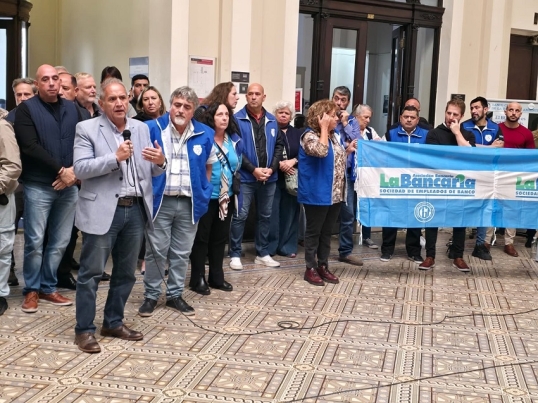 Ante la amenaza de despidos: La Asociación Bancaria realiza el próximo lunes un paro en el BCRA