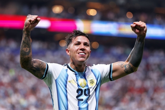 Enzo Fernández le dio el triunfo a la Argentina