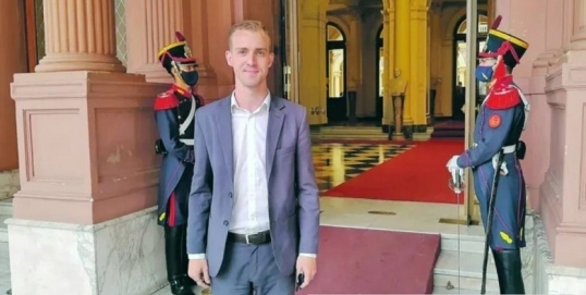 El ministerio de Defensa mantiene ñoquis a fuego lento