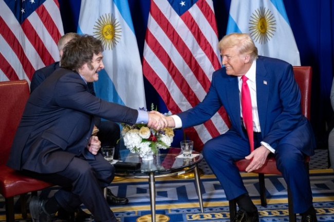 Javier Milei y Donald Trump mantuvieron una reunión en el marco de la CPAC