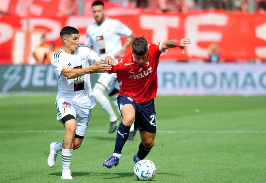 Torneo apertura de la Liga Profesional de Fútbol: Independiente visita a Riestra