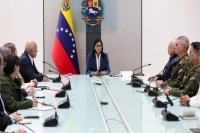 Trump amenaza a Delcy Rodríguez: “Si no hace lo correcto, va a pagar un precio más alto que Maduro”