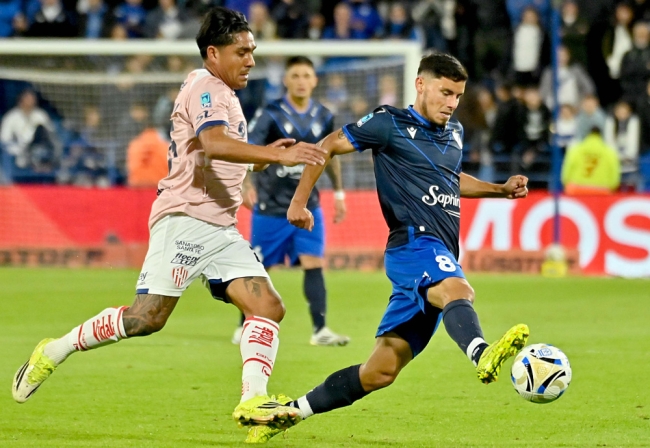 Torneo apertura de la Liga Profesional de Fútbol: Vélez igualó con Unión