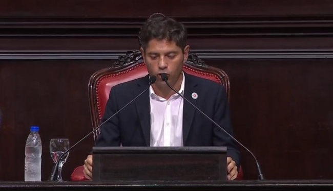 Axel Kicillof: “Desde acá le quiero recordar al presidente que con la democracia y con el federalismo no se juega”