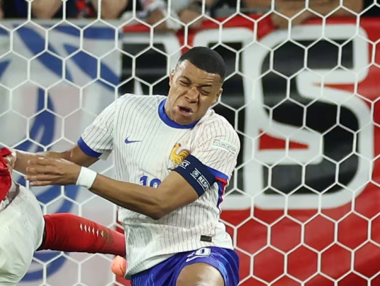 Eurocopa de Alemania 2024: Mbappé sufrió la fractura de su tabique nasal en el partido que Francia, le ganó a Austria por 1 a 0