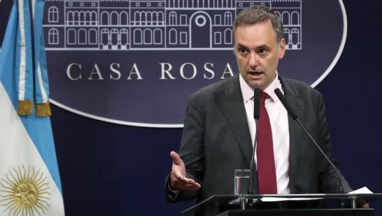 Adorni subió un 25 % la planta de empleados entre diciembre 2024 y marzo de este año