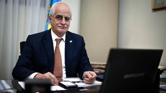 Jorge Taiana: Milei necesita “un pueblo sumiso para aceptar un deterioro en su vida y reducir sus aspiraciones”