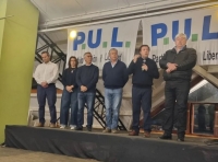 Weretilneck y Rolando Figueroa llamaron a «defendernos del Obelisco»