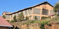 Kenia: Al menos 16 niñas muertas y 74 heridas al incendiarse un internado escolar