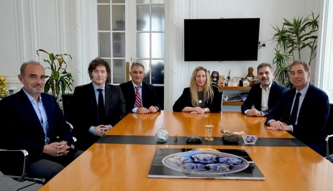 LLA y el PRO vanzan en el armado de un acuerdo electoral en la provincia de Buenos Aires