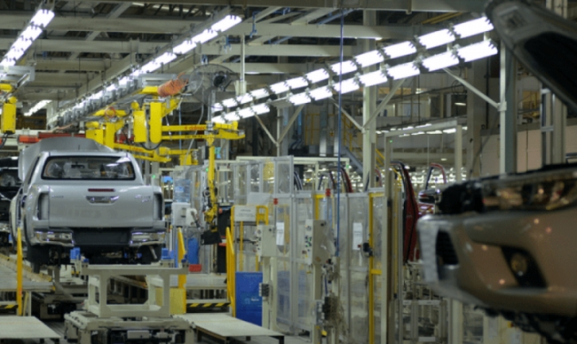 La producción nacional de vehículos en mayo cayó un 27,9% interanual