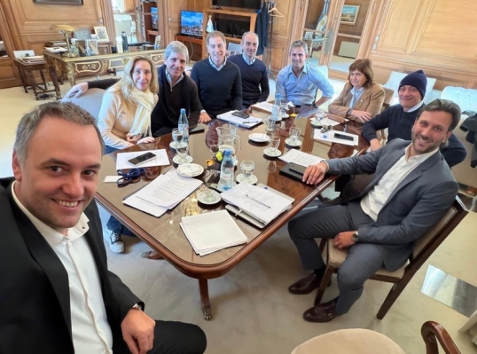 El Gobierno reunió a su mesa política y participó Patricia Bullrich