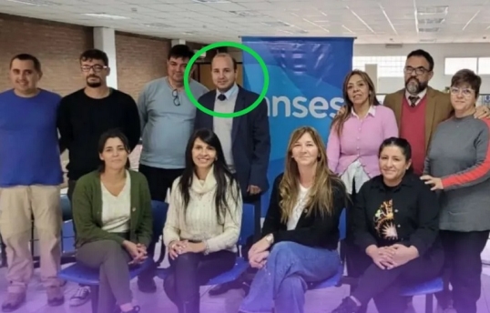 Exdirector de la sede de Cipolletti, de ANSES denunció que le pidieron coimas y una lujosa caja de champán
