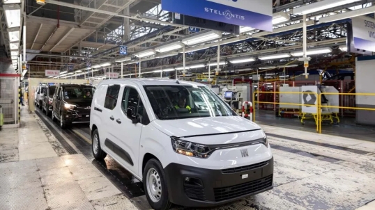 Stellantis deja producir Citroën en Argentina y convoca a los operarios para ofrecer retiros voluntarios