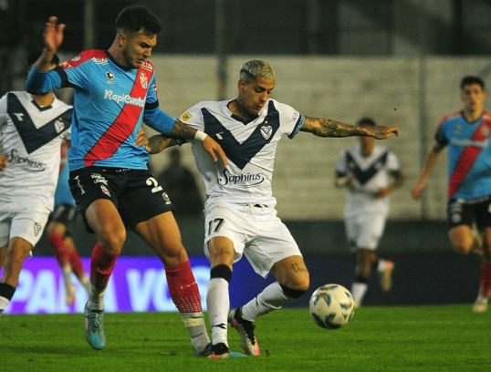 Copa Argentina: Vélez venció por 2-1 a Arsenal y pasó a la siguiente ronda