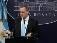 El Gobierno afirma: «No vamos a devaluar, no nos vamos a mover de lo que anunció Caputo»