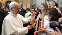 El Papa instó a trabajar para «superar la inaceptable desproporción entre la inmensa riqueza concentrada en manos de unos pocos»