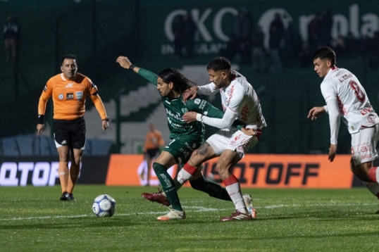 Torneo clausura liga profesional de fútbol: Argentinos Juniors venció a Sarmiento de Junín
