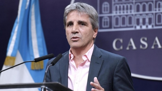 Luis Caputo aseguró que “lo peor ya pasó, estamos en franca recuperación”