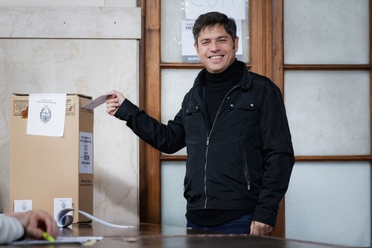 «Los oficialismos tenemos que escuchar a las urnas», señaló Axel Kicillof