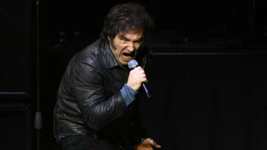 Reclaman saber cómo se financió el evento de Javier Milei, en el Movistar Arena