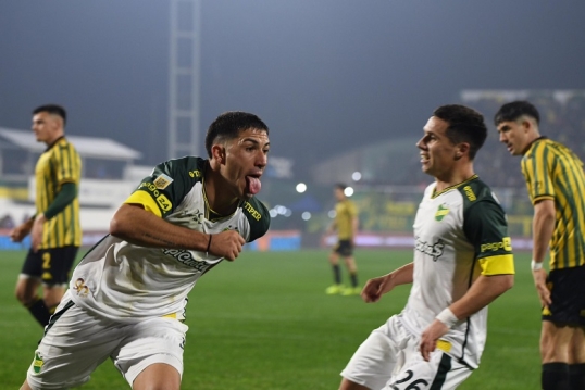 Torneo clausura de la Liga Profesional de Fútbol: Defensa, le ganó por 2-0 a Aldosivi