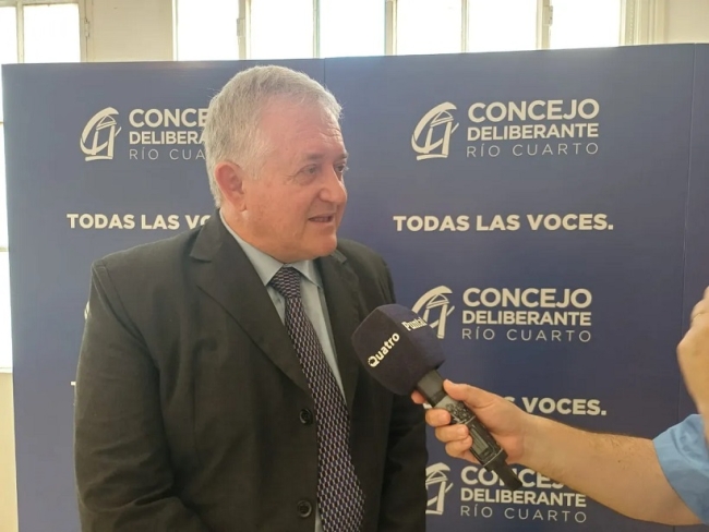 Todavía no se enteró: El concejal Lamberghini presentó un proyecto para declarar el 11 de septiembre como Día del Maestro