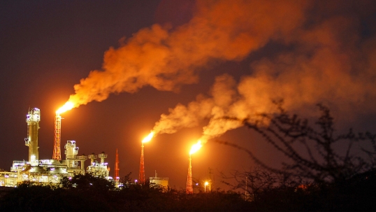 Irán informa que «ninguna de las instalaciones petroleras en la isla de Jarg fue atacada»