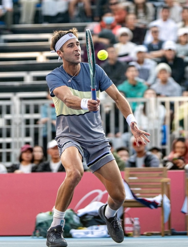 Australian Open 2026: Tomás Etcheverry superó a Arthur Fery y avanzó a la tercera ronda