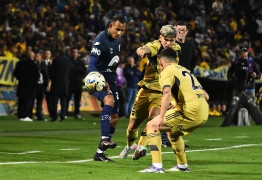 Torneo clausura de la Liga Profesional de Fútbol: Boca, le ganó por 3-0 a Independiente de Rivadavia