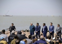 Coronel Rosales: Kicillof recorrió junto al intendente los avances de las obras del puerto local, con una inversión de US$500 millones