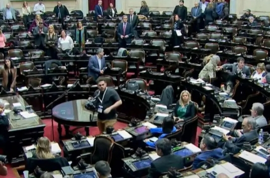 La oposición busca conseguir quórum para sesionar y tratar el DNU 656/24 que le dio a la SIDE cien mil millones de pesos
