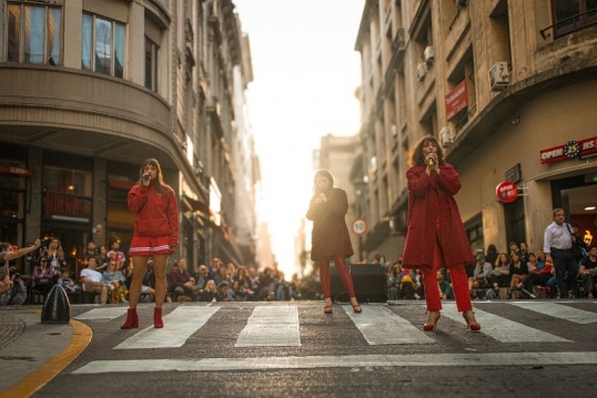 Este sábado se realizará Cinematique Microcentro, Noche de cúpulas