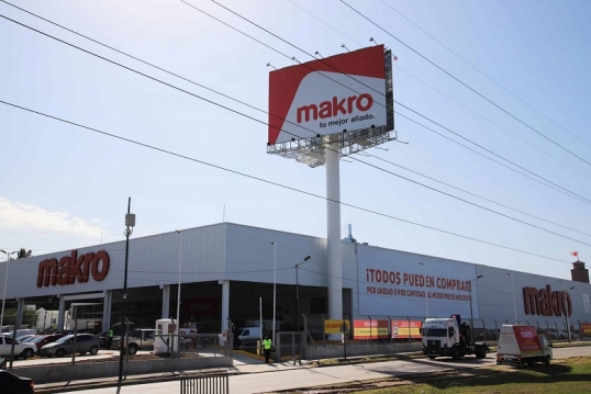 El mayorista Makro, comenzó a negociar con posibles compradores de su cadena en el país