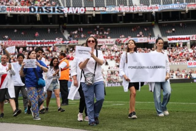 Abrazo Monumental al #HospitalGarrahan y a la #SaludPúblic