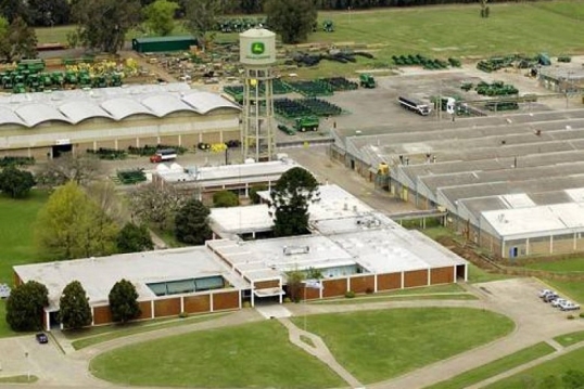 Santa Fe: Continúan los despidos de trabajadores en la planta de John Deere